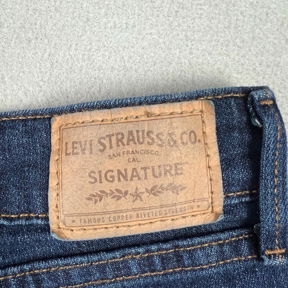 Levi Strauss Signature Women 10 Dark Blue Mid Rise Bootcut Jeans Stretch Denim - Picture 7 of 10